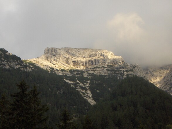 Dolomitenartige Berge