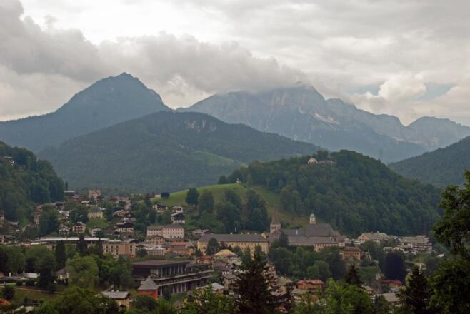 Blick vom Herzogberg auf Berchtesgaden und den Untersberg
