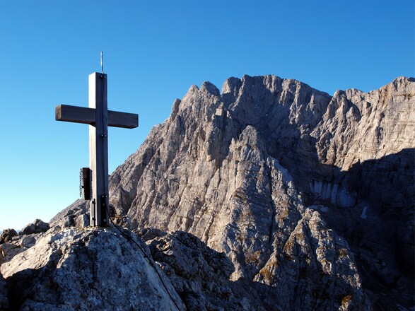 Schärtenspitz-Kreuz 2153m mit Hochkalter