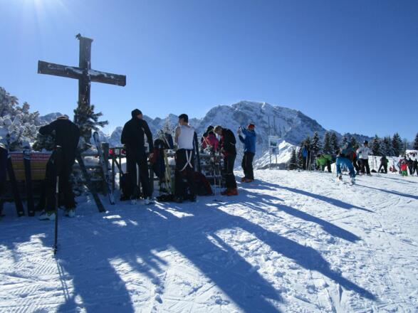 bei schönem Wetter viel Betrieb am Gipfel