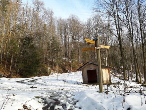 Hütte am Weg - wir wandern links zum Ruckowitzschachten vorbei