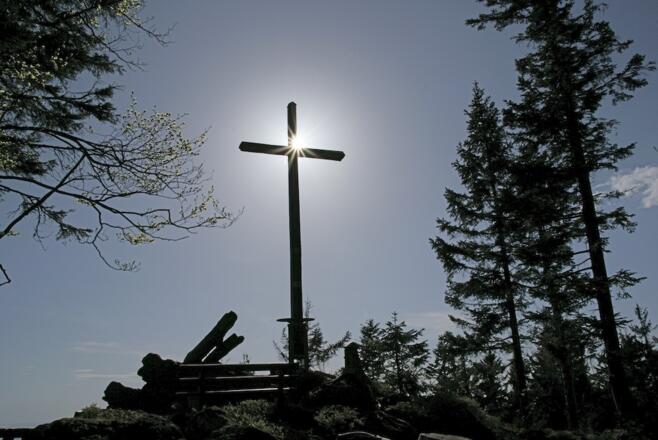 Gipfelkreuz am Knogl (1056 m)