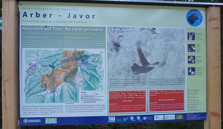 Info-Tafel zum Auerhahnschutzgebiet am Süd-Ostufer