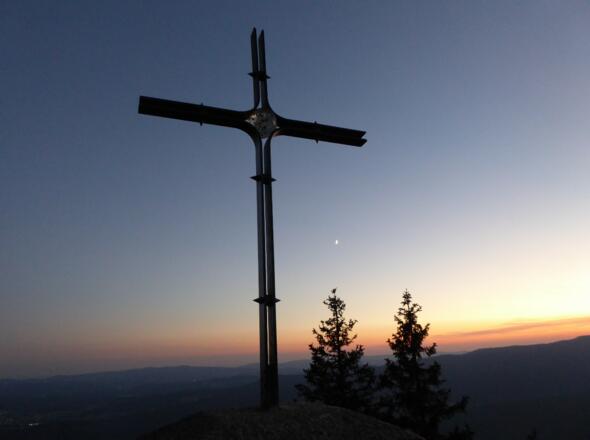 Gipfelkreuz Falkenstein by Night