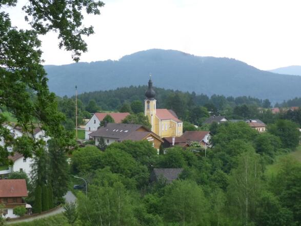 Haunkenzell mit Gallner dahinter