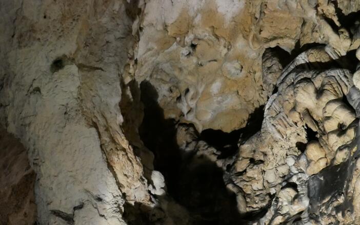 Felsen in der Maximiliansgrotte