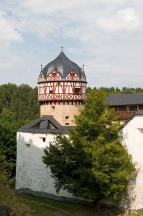 Roter Turm mit Wehrmauer
