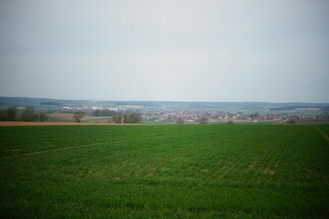 Blick auf das Etappenziel Schierling