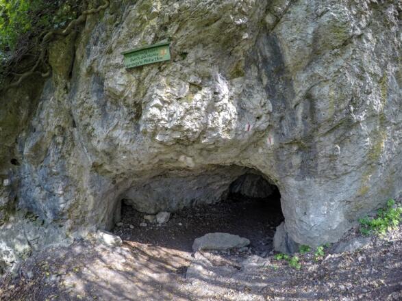 Der südliche Ausgang der Oswaldhöhle
