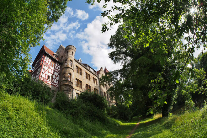 Schloss Neuenhof, Westfassade zur Werra