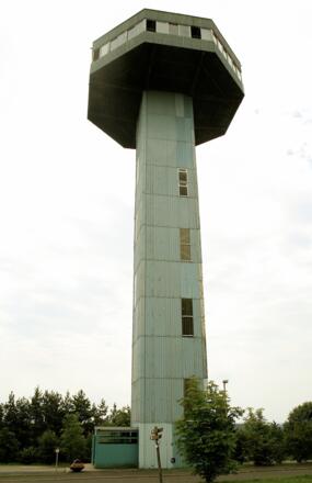 Der Bayernturm ist nicht unbedingt schön, aber mit über 30 m Höhe ein imposanter Aussichtspunkt.