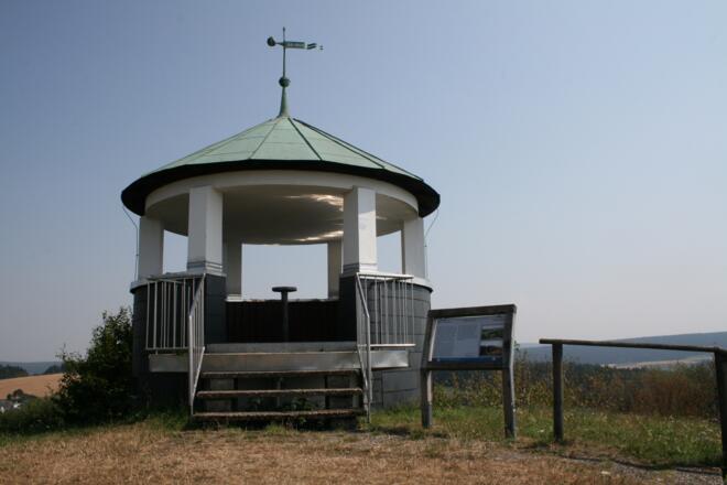 Der Aussichtspunkt Langesbühl