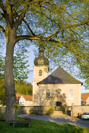 Wallfahrtskirche Mariä Geburt in Glosberg