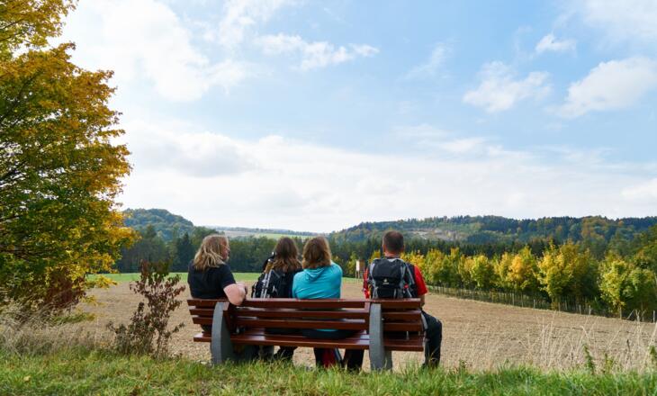 Verschnaufspause mit Aussicht am FrankenwaldSteig