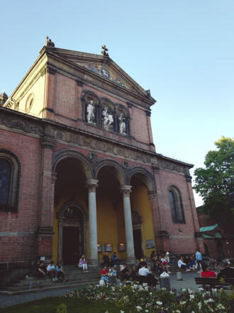 Außenansicht der St. Ursula Kirche