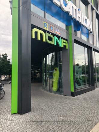 Eingang Mona Einkaufszentrum