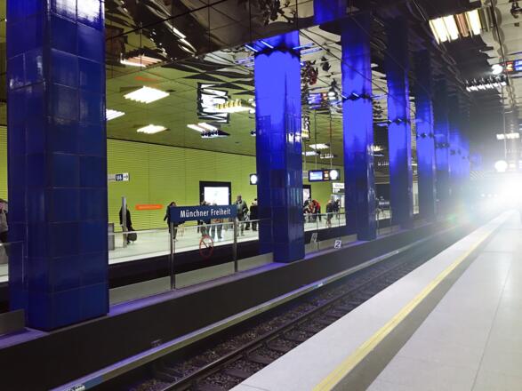 Helle Ausleuchtung und kontrastreiche Farben