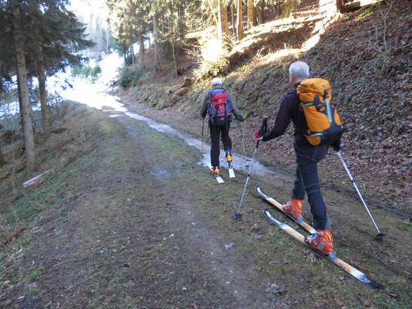 Schneereste bei der ersten Querung
