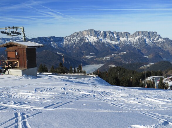Gipfelsicht zum Untersberg