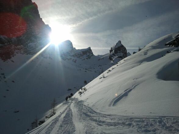 Sonniger Anstieg im Kar