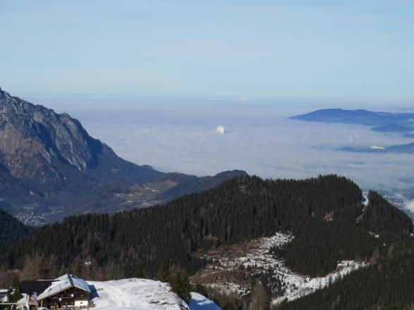 Unter dem Nebel liegt Salzburg, Sicht bis zum Bayer. Wald