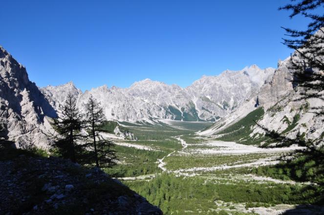 Nein, dass ist nicht Kanada - schaut aber genau so aus!  Blick vom Trischübel zurück ins Wimbachgries