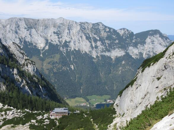 schöner Ausblick auf die Blaueishütte und den Hintersee