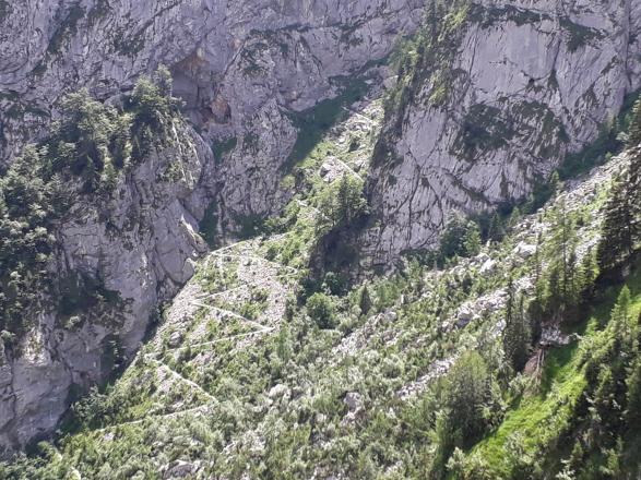 Saugasse, Abstieg vom Kärlinger Haus