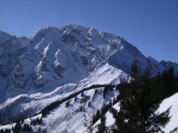 Die Göll-Ostflanke in seiner ganzen Pracht