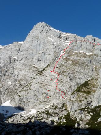 Routenverlauf mit Schnee, Abseilstellen nach der 6. SL