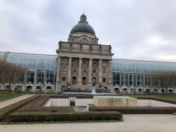 Bayerische Staatskanzlei im Hofgarten