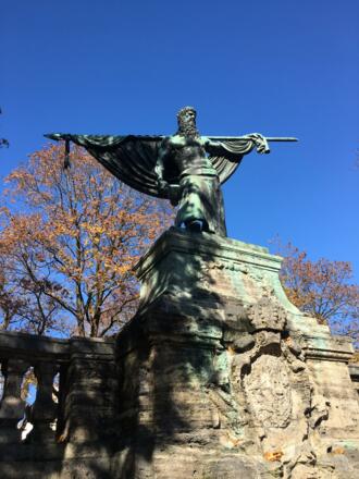 Das Schmied-von-Kochel-Denkmal in München