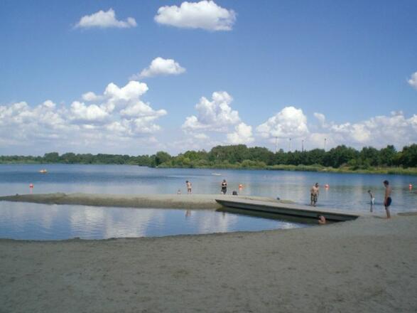 Mauerner Badesee in Neustadt an der Donau im Hopfenland Hallertau