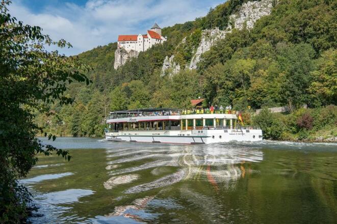 Schifffahrt von Kelheim nach Riedenburg