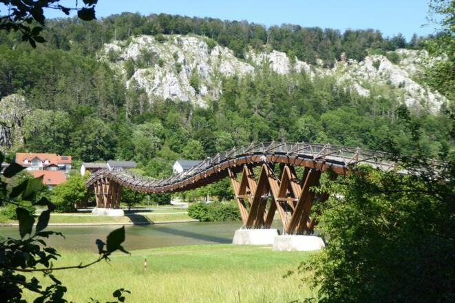 Holzbrücke Tatzlwurm in Essing im Altmühltal
