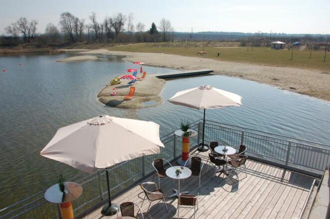 Mauerner Badesee in Neustadt an der Donau im Hopfenland Hallertau