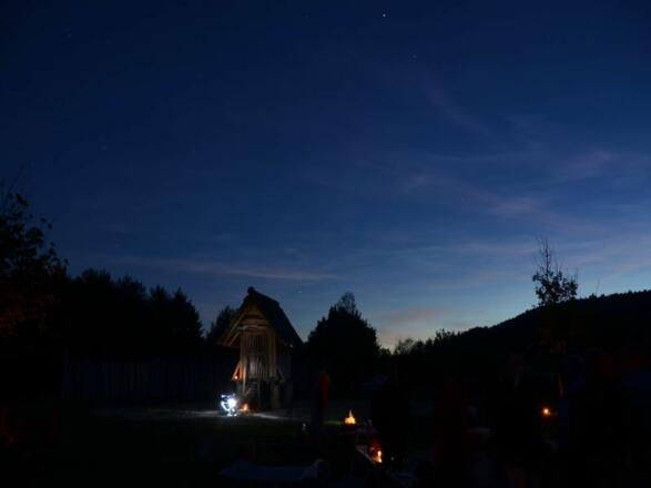 Veranstaltung &quot;Der Sternenhimmel vor 2.500 Jahren&quot; im eisenzeitlichen Gehöft in Riedenburg-Oberhofen