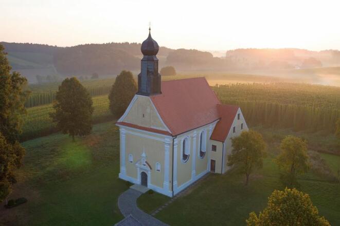 Schlosskapelle St. Anton - Schloss Ratzenhofen bei Elsendorf
