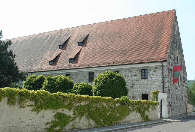 Das Archäologische Museum im spätgotischen Herzogkasten