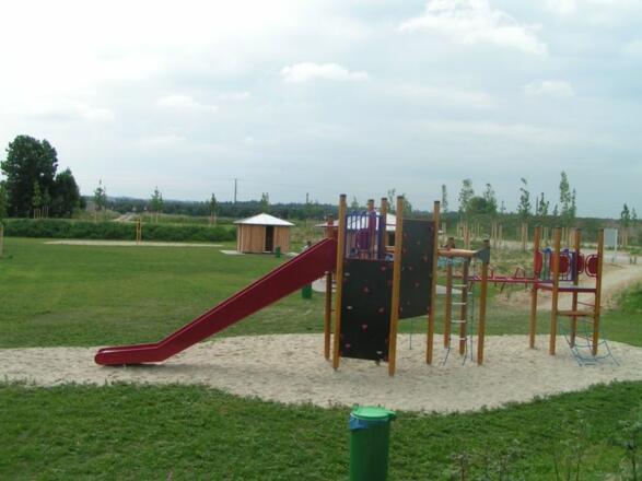 Spielplatz am Mauerner Badesee in Neustadt an der Donau im Hopfenland Hallertau