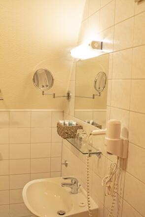 zimmer-obernzell-donauradweg-phi00110