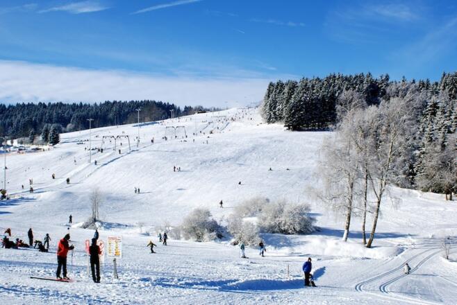 Doppellift mit Loipenstart