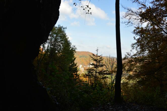 Neideckgrotte oberhalb der Burgruine Neideck im Wiesenttal