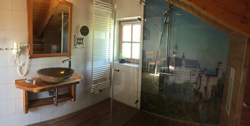 Walk-in Regendusche Fewo Alpenjuwel