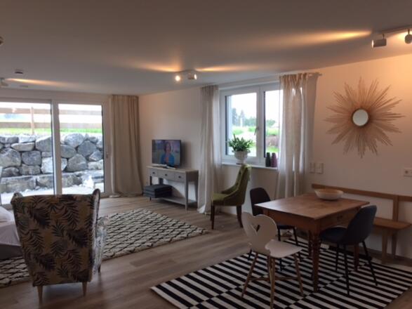 wohnzimmer-ferienwohnung-im-haefele-scheidegg-allgaeu