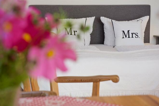 impression-boxspringbett-hotelzimmer-scheidegg-allgaeu