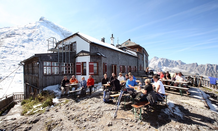 Watzmannhaus: Die begehrte Sonnenterrasse