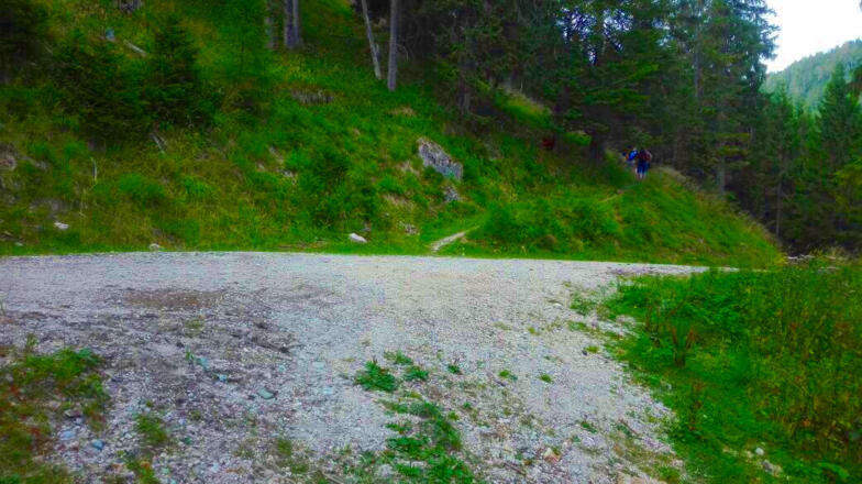 Wanderweg auf die Mordaualm