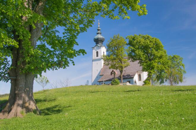 Johannishögl mit der Kirche St. Johannes