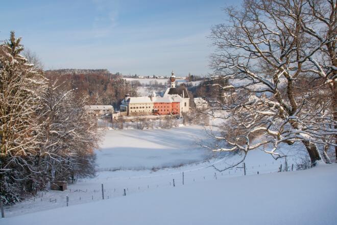 Kloster Höglwörth im Winter